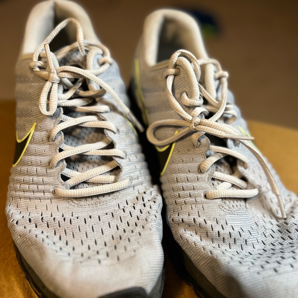 Running shoes